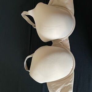 Old Navy Cream Seamless Bra with Molded Cups